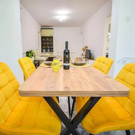 Your Cozy Hideaway In Σκόπια Εξωτερικό φωτογραφία