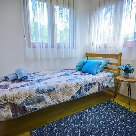 Your Cozy Hideaway In Σκόπια Εξωτερικό φωτογραφία