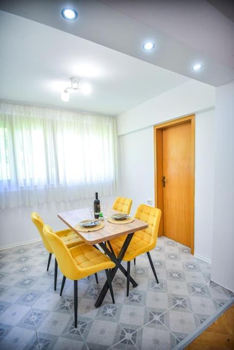 Your Cozy Hideaway In Appartamento